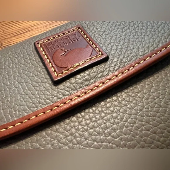 Dooney & Bourke Continental Clutch Wallet